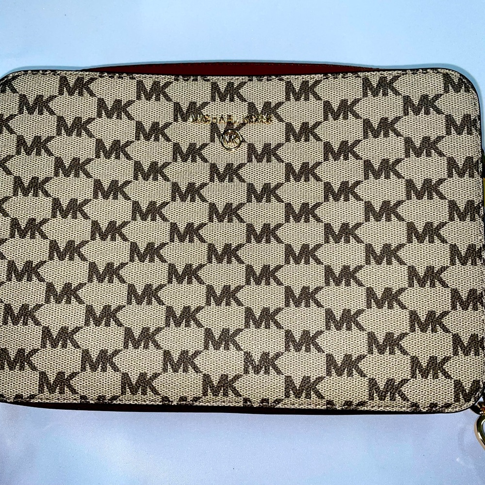 Michael Kors Jet Set Crossbody